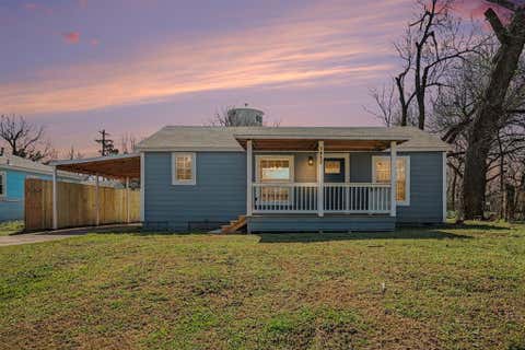 Photo of 1907 W Oklahoma Avenue, Guthrie, OK 73044 (MLS # 1219566)