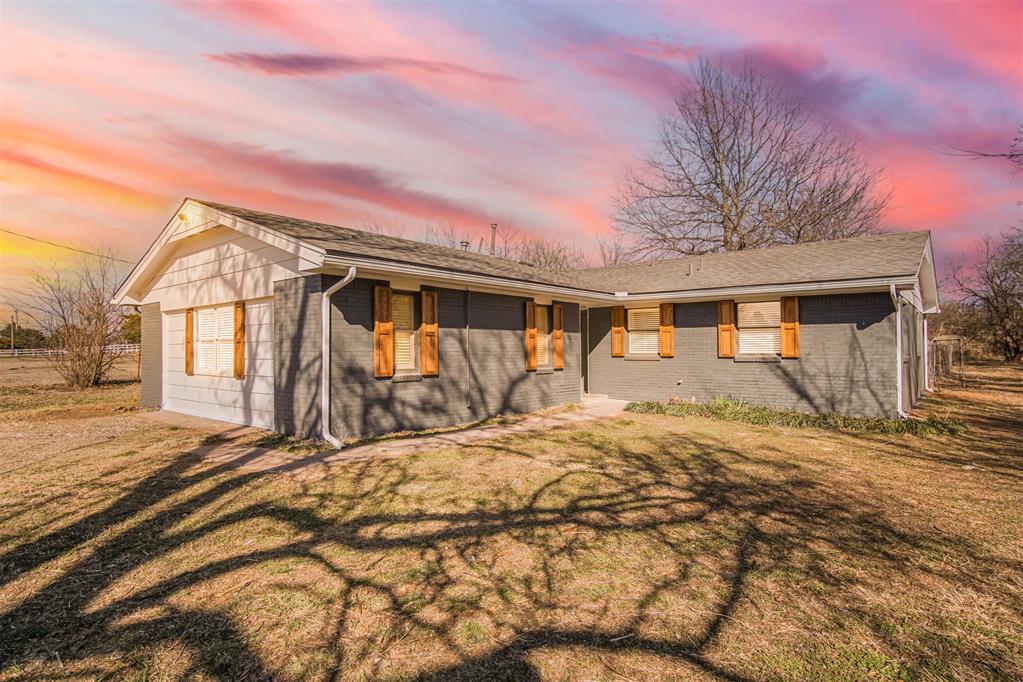 Photo 1 of 45 — 5825 N Blue Lake Drive, Norman, OK 73069