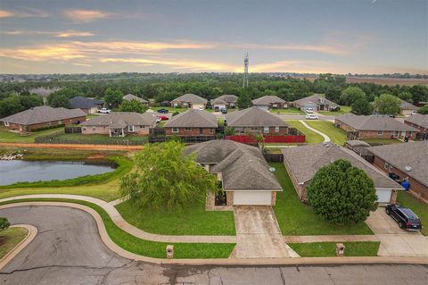 Photo of 2369 Blue Jay Drive, Edmond, OK 73012 (MLS # 1229707)