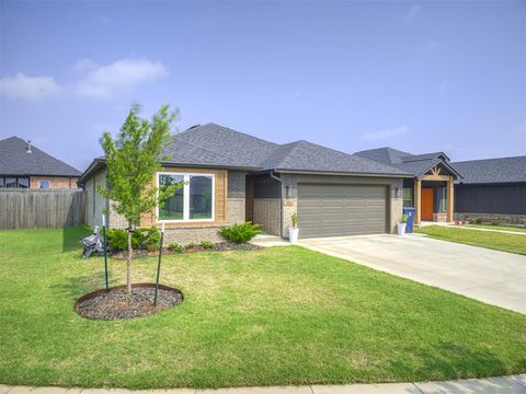 Photo of 3205 Piney River Drive, Yukon, OK 73099 (MLS # 1230308)