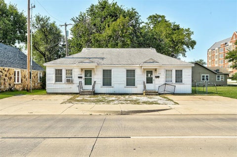 Photo of 204 E Lindsey Street #204, 206, Norman, OK 73069 (MLS # 1245214)