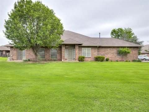 Photo of 1813 NW 161st Place, Edmond, OK 73013 (MLS # 1225864)