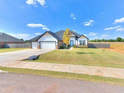 Photo of 117 W Duane Drive, Mustang, OK 73064 (MLS # 1222514)