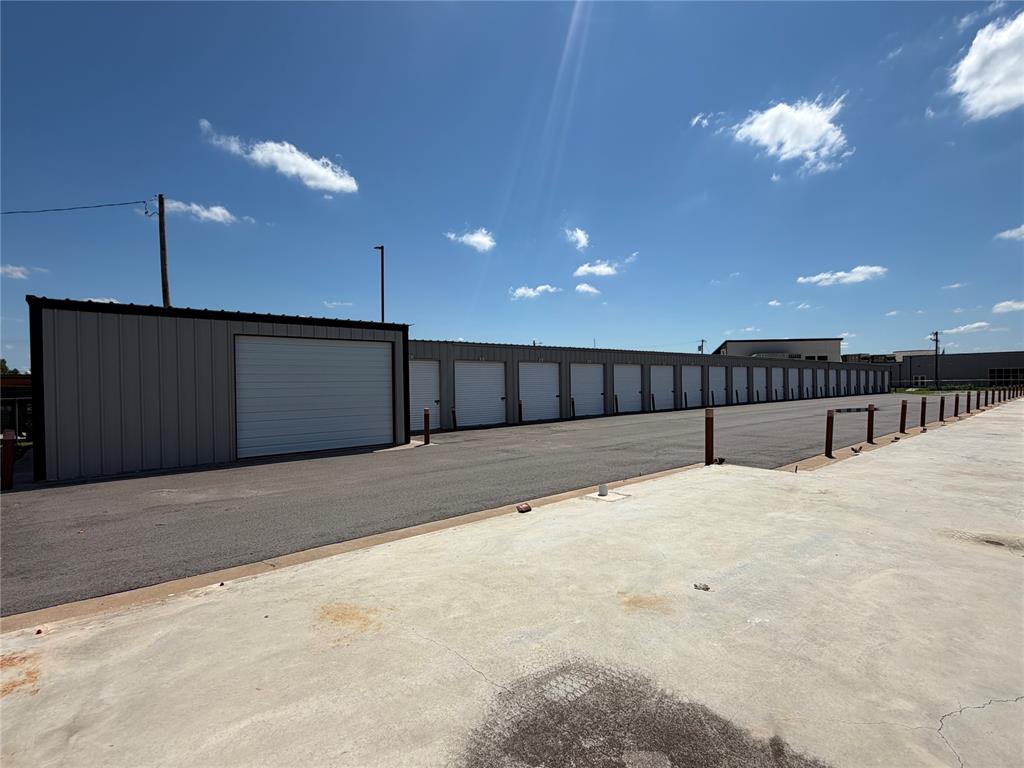 Photo 1 of 12 — 1900 N Kickapoo Avenue, Shawnee, OK 74804