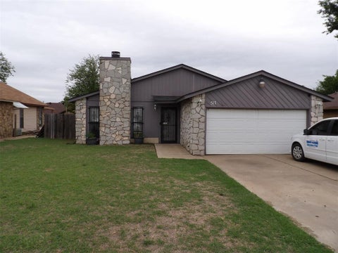 Photo of 517 NW 115th Street, Oklahoma City, OK 73114 (MLS # 1244799)