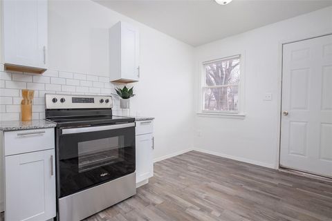 Photo of 4602 N Classen Boulevard, Oklahoma City, OK 73118 (MLS # 1226363)