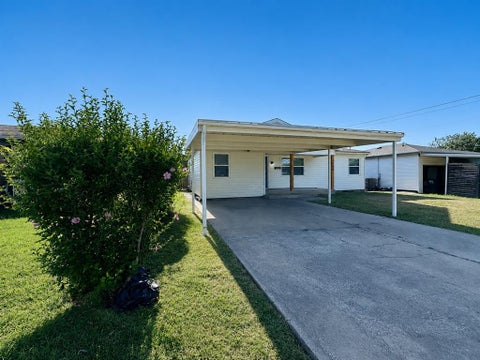 Photo of 1105 N McKinley Avenue, Shawnee, OK 74801 (MLS # 1241463)