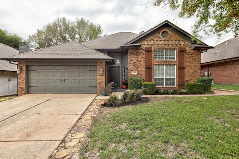 Photo of 509 NW 170th Street, Edmond, OK 73012 (MLS # 1247201)