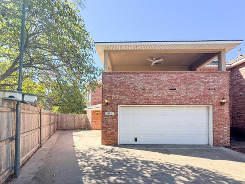 Photo of 831 Rambling Oaks Drive, Norman, OK 73072 (MLS # 1246721)