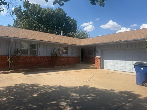 Photo of 9909 Sunnymeade Place, Oklahoma City, OK 73120 (MLS # 1235076)