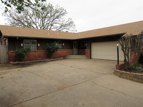 Photo of 9909 Sunnymeade Place, Oklahoma City, OK 73120 (MLS # 1235076)