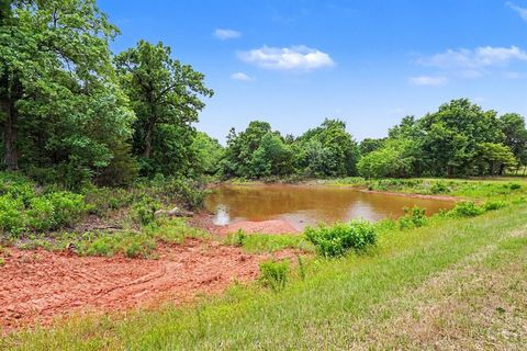 Photo of 7690 Redbud Trail, Guthrie, OK 73044 (MLS # 1232117)