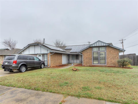 Photo of 8001 NW 113th Street, Oklahoma City, OK 73162 (MLS # 1252791)