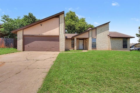 Photo of 2135 Teresa Drive, Norman, OK 73071 (MLS # 1241351)