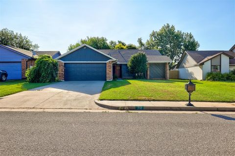 Photo of 712 Pintail Place, Edmond, OK 73003 (MLS # 1237827)