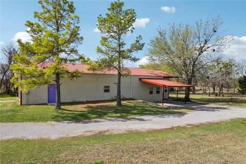 Photo of 7201 Country Lane, Mustang, OK 73064 (MLS # 1149160)