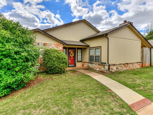 13921 CROSSING WAY W, EDMOND, OK 73013 - Image ea8475bc5fa7feffd16e64a41d61df38/1331507465