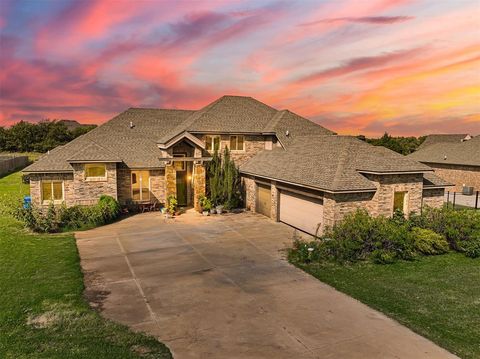 Photo of 20897 Highlander Ridge Drive, Edmond, OK 73012 (MLS # 1228126)