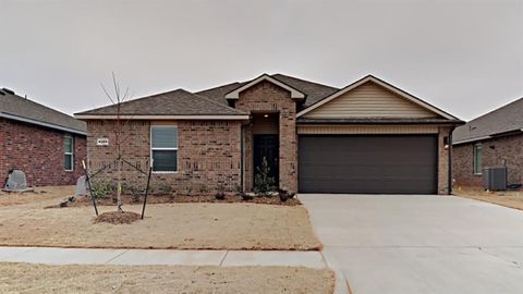 Photo of 4304 Colt Drive, Mustang, OK 73064 (MLS # 1225203)