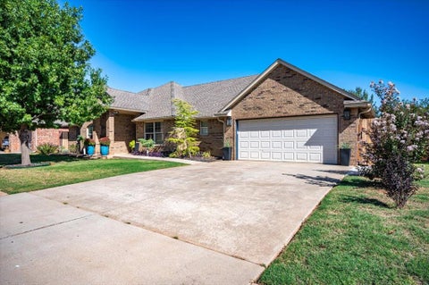 Photo of 15720 Wild Creek Drive, Edmond, OK 73013 (MLS # 1252416)