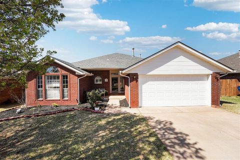 Photo of 1415 Cherokee Lane, Blanchard, OK 73010 (MLS # 1220712)