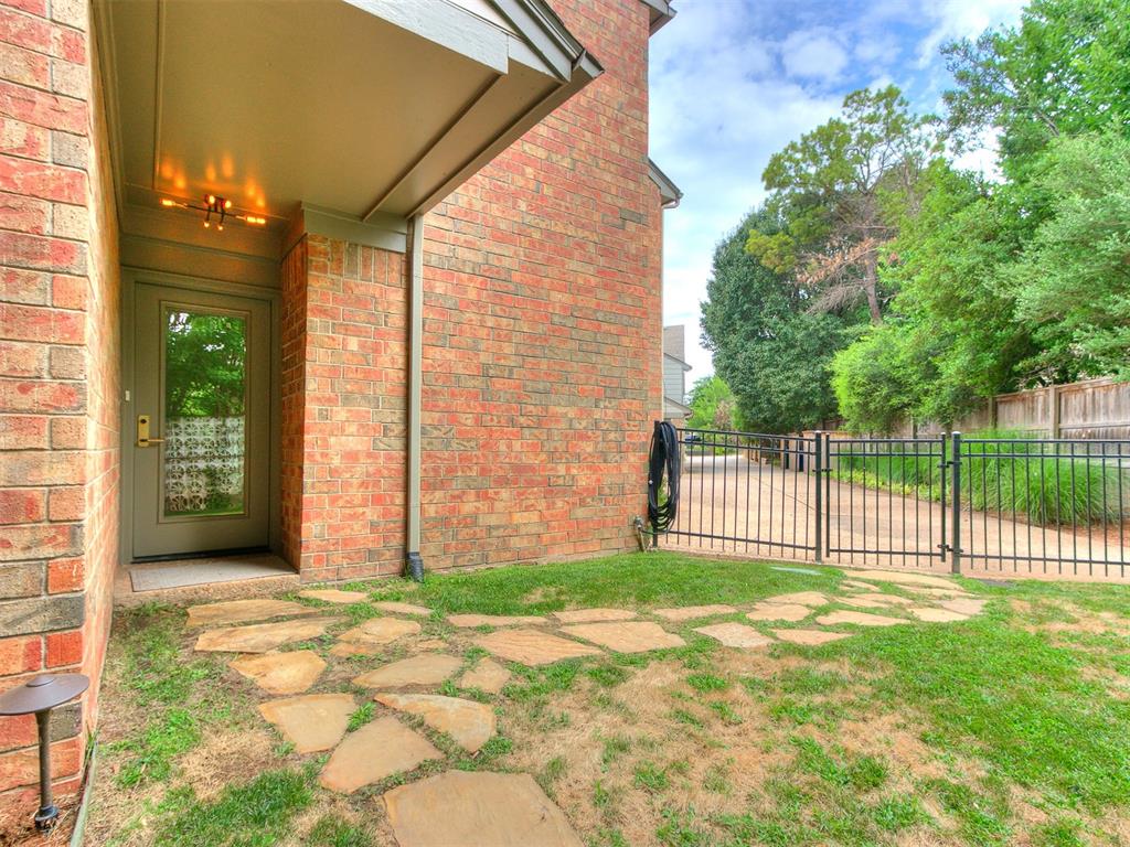 Photo 1 of 40 — 1201 Glenbrook Drive 5, Oklahoma City, OK 73118
