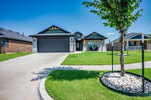 Photo of 11109 NW 136th Terrace, Yukon, OK 73099 (MLS # 1213501)