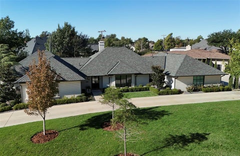 Photo of 1608 Westminster Place, Nichols Hills, OK 73120 (MLS # 1255452)
