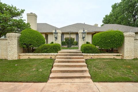 Photo of 2100 Cobblestone Court #106, Edmond, OK 73034 (MLS # 1229451)
