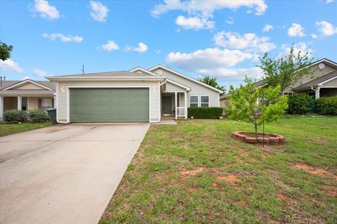 Photo of 512 English Elm Lane, Norman, OK 73069 (MLS # 1223940)
