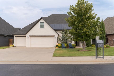 Photo of 2401 Semillon Way, Edmond, OK 73012 (MLS # 1251269)