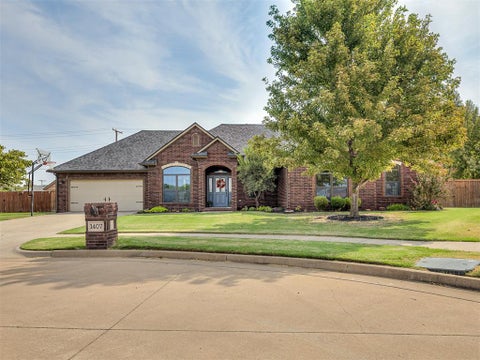 Photo of 1407 Fairfax Lane, El Reno, OK 73036 (MLS # 1251089)