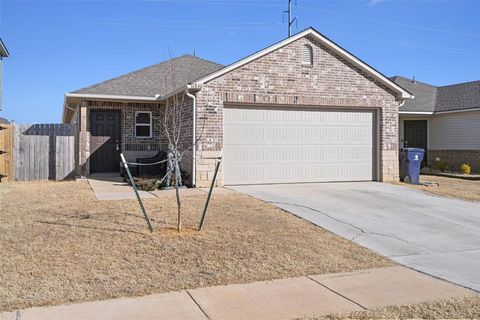 Photo of 11840 Kameron Way, Yukon, OK 73099 (MLS # 1236768)