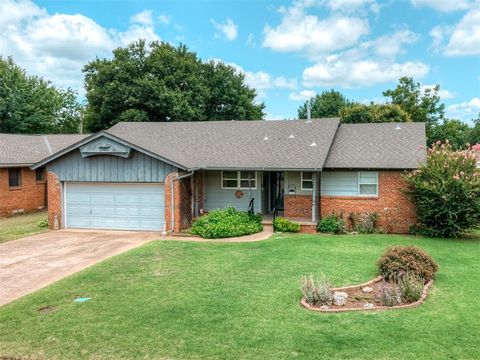 Photo of 305 Ridgecrest Road, Edmond, OK 73013 (MLS # 1238591)