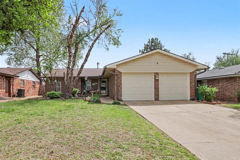 Photo of 8120 NW 25th Street, Bethany, OK 73008 (MLS # 1224435)