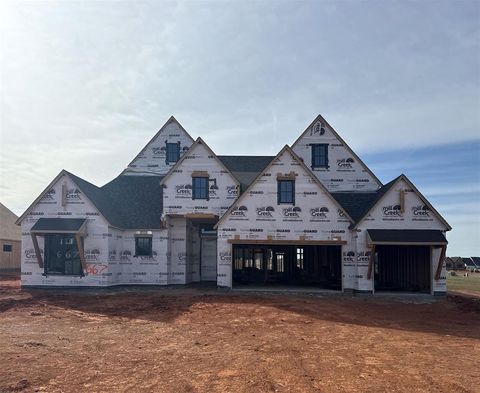 Photo of 667 Venetian Avenue, Piedmont, OK 73078 (MLS # 1203967)