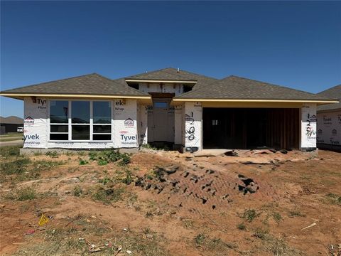 Photo of 1200 Blackjack Creek Drive, Yukon, OK 73099 (MLS # 1224483)