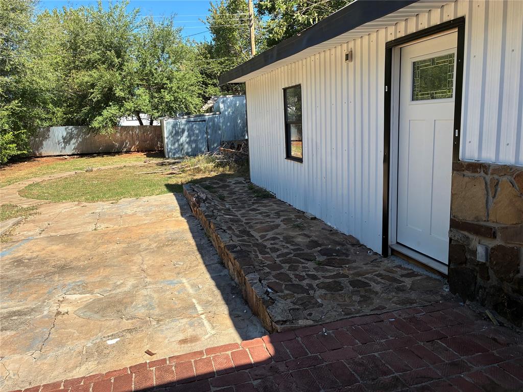 3837 SW 39th Street