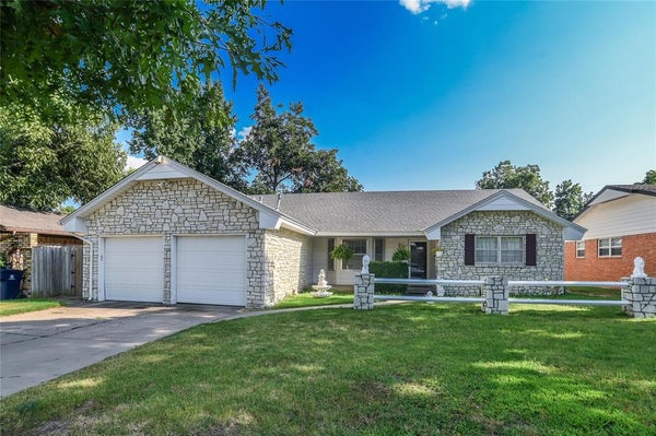 4932 NW 20TH ST, OKLAHOMA CITY, OK 73127 - Image ef3eaaafdcb0d594f448f88a5ffde657/2259022664