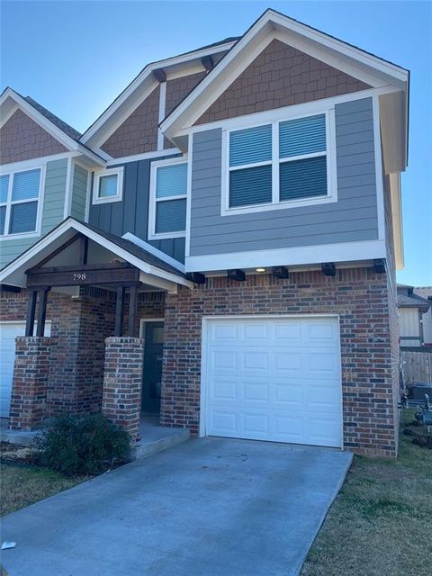 Photo of 776 SW 14th Street, Oklahoma City, OK 73160 (MLS # 1238577)