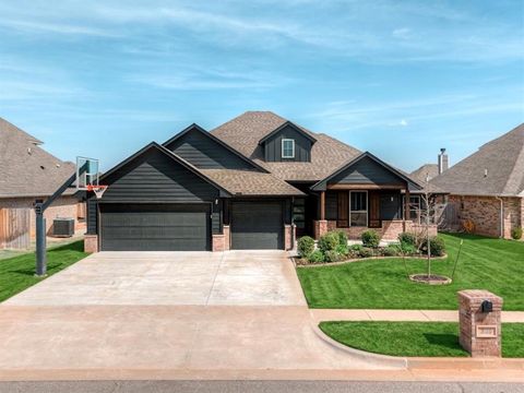 Photo of 800 Chisholm Trails Drive, Yukon, OK 73099 (MLS # 1222704)