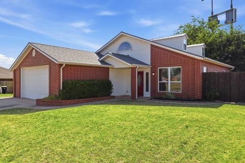 Photo of 2302 Oakridge Drive, Purcell, OK 73080 (MLS # 1251292)
