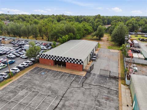 Photo of 7820 NW 39th Expressway, Bethany, OK 73008 (MLS # 1243580)