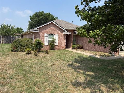 Photo of 16001 Korie Drive, Edmond, OK 73013 (MLS # 1230013)
