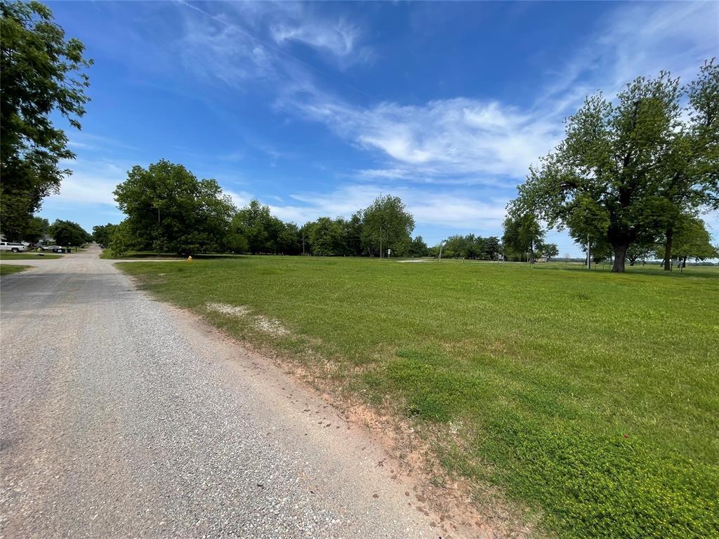 Photo 1 of 4 — 824 W Logan Avenue, Guthrie, OK 73044