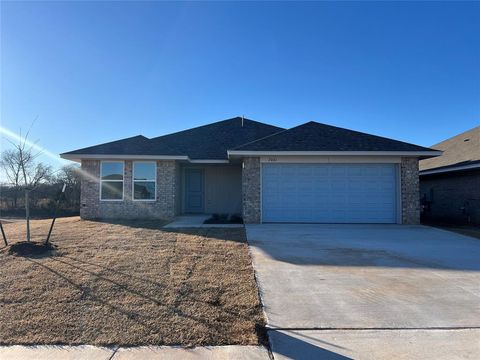 Photo of 2061 Brush Creek Way, Newcastle, OK 73065 (MLS # 1229051)