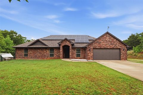 Photo of 20877 Jaimie Drive, Harrah, OK 73045 (MLS # 1230555)