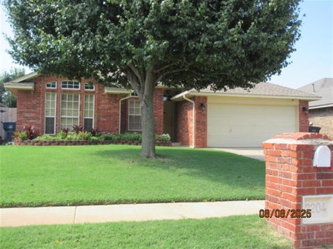 Photo of 2204 NW 157th Street, Edmond, OK 73013 (MLS # 1211702)