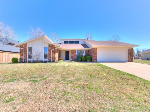 Photo of 12004 Royal Coach Drive, Yukon, OK 73099 (MLS # 1220505)