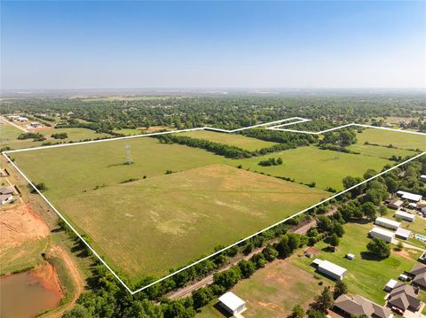 Photo of 1115 S Morgan Road, Mustang, OK 73064 (MLS # 1226960)